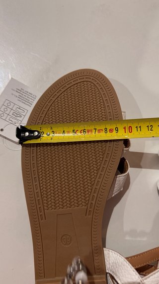 Sandalias blancas y marrones talla 39