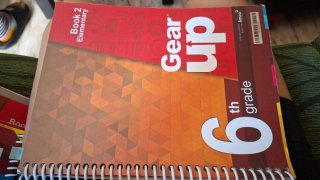Hola buenas tengo libros de la 2 ESO , 5 primaria.