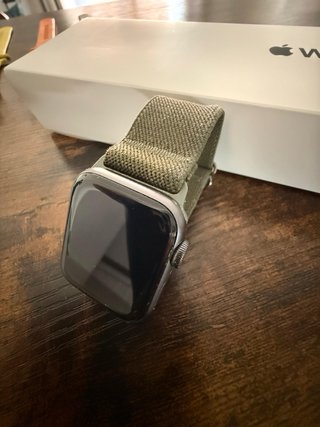 Apple Watch SE 40mm e 7 bracciali diversi