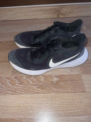 Zapatillas Nike Revolution 6 talla 39