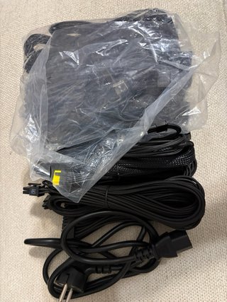 MSI MEG AI1300P PCIe5 1300W PARA PIEZAS