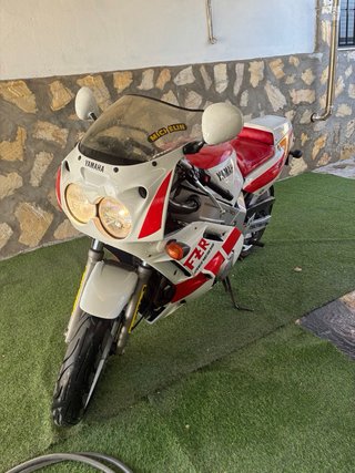 Yamaha FZR 600 genesis