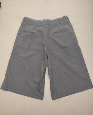 Bermudas ZARA grises