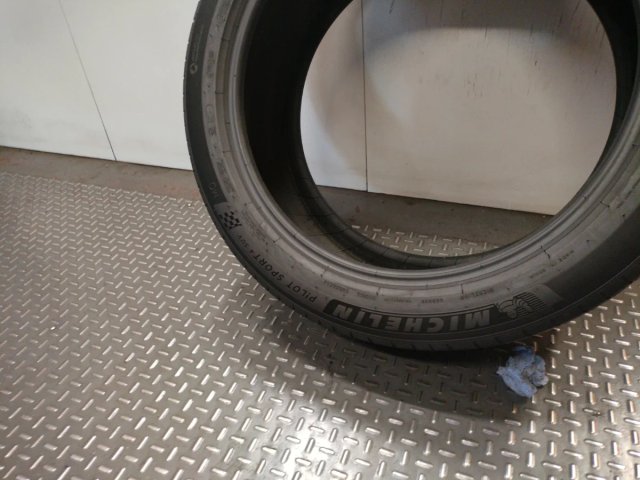 Neumático de ocasión 255/45 R20 105W