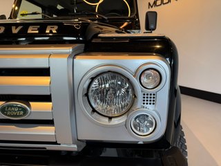 Land Rover Defender 90 SW SE