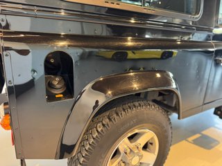 Land Rover Defender 90 SW SE