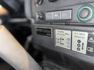 Land Rover Defender 90 SW SE