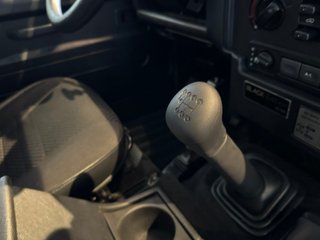 Land Rover Defender 90 SW SE