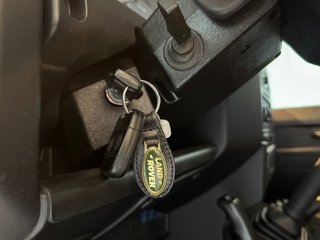 Land Rover Defender 90 SW SE