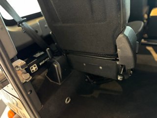 Land Rover Defender 90 SW SE