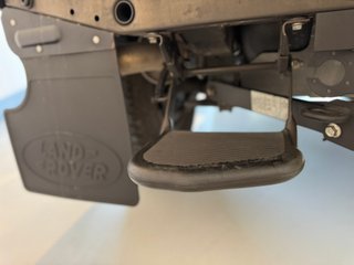 Land Rover Defender 90 SW SE