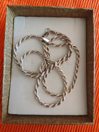 Cadena de plata estilo cordón