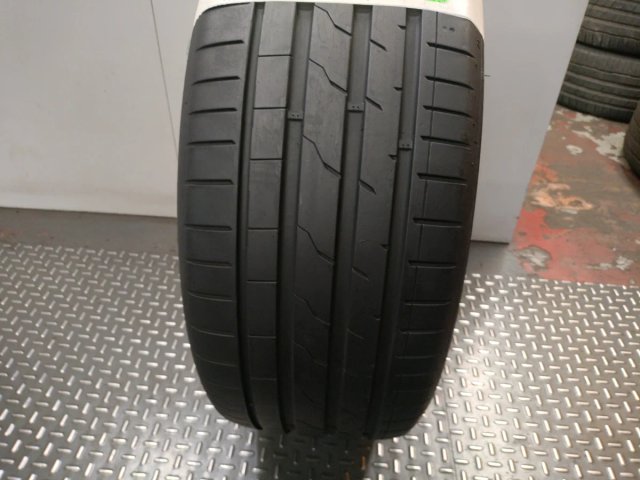 Neumático de ocasión 245/45 R19 102Y