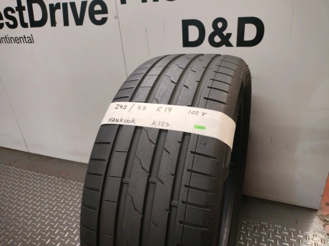 Neumático de ocasión 245/45 R19 102Y