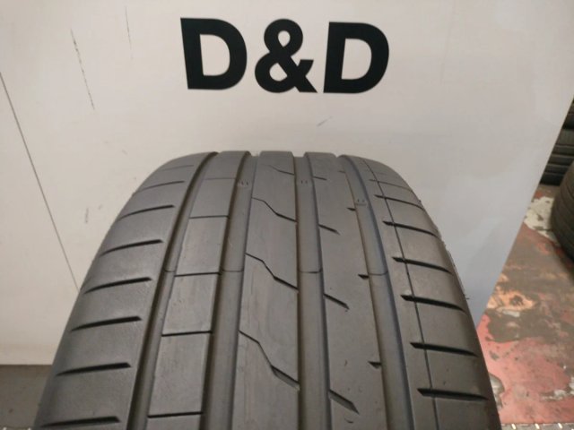 Neumático de ocasión 245/45 R19 102Y