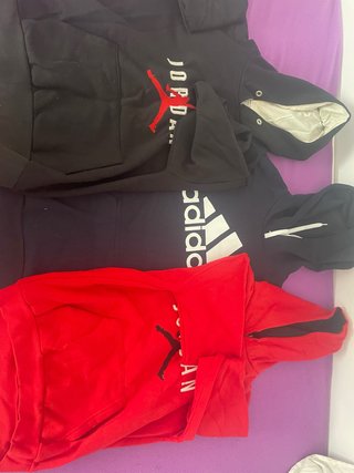 Lote 2 sudaderas Jordan y 1 Adidas