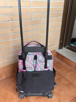 Mochila Totto con diseño divertido
