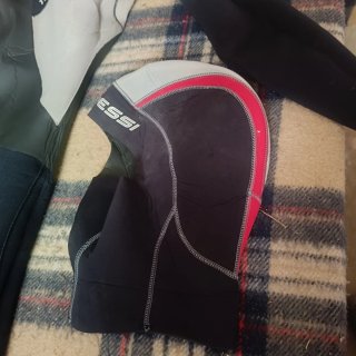 Traje de neopreno talla L