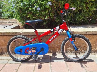Bicicleta infantil Denbike azul y roja