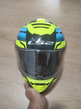 Casco Moto Amarillo y Negro