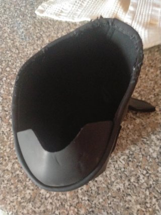 Maschera ninja nera con dettagli marroni