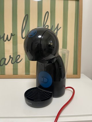 Cafetera Dolce Gusto Negra