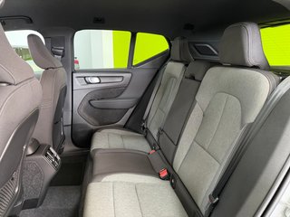 Volvo XC40 Plus Dark 2.0 B3 G 163CV Auto MHEV !!!!