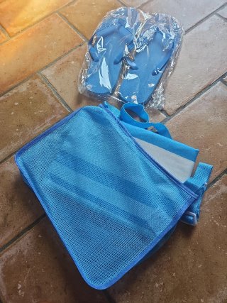 Borsa mare con telo e ciabatte coordinate