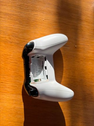 Xbox One S Blanca + 2 Mandos