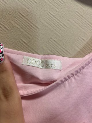 Blusa rosa hombros descubiertos