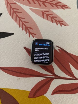 Apple Watch SE 40mm Argento con caricatore originale