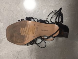 Zapatos de tacón MARYPAZ rojos y negros  talla 38.