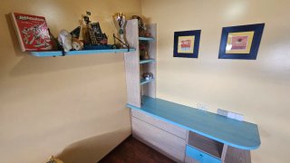 Muebles Juveniles: Escritorio y Estantería