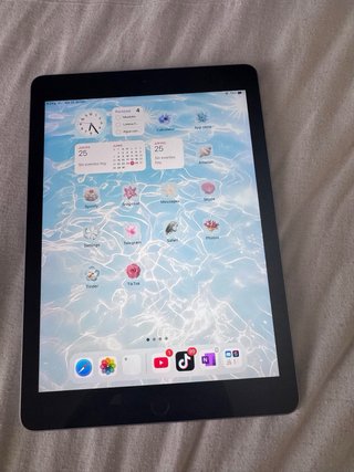 iPad 6ta Gen + Teclado K380 + Apple Pencil