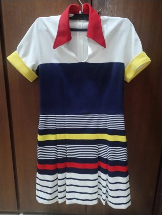 Vestido vintage rayas y cuello polo