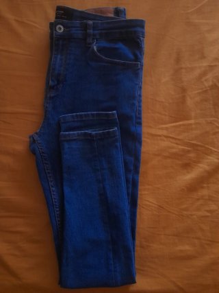 Vaqueros pitillo elásticos hombre