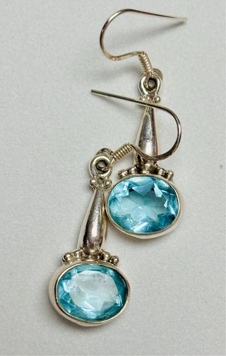 Pendientes de topacios azules en plata de ley 925