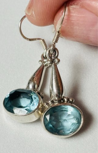 Pendientes de topacios azules en plata de ley 925