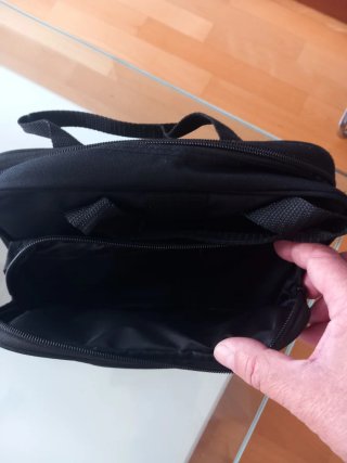 Bolso de mano negro