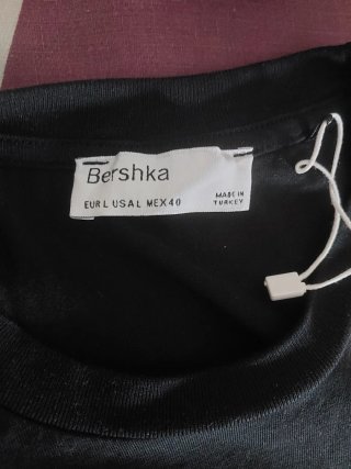 Camiseta Bershka Negra Talla L Hombre