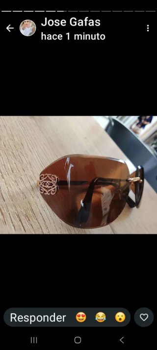 Gafas de sol Loewe marrones y doradas