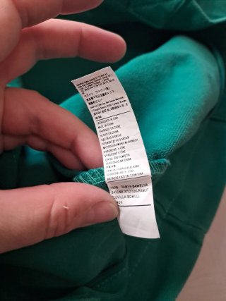 Bolso Benetton verde con estampado de ovejas