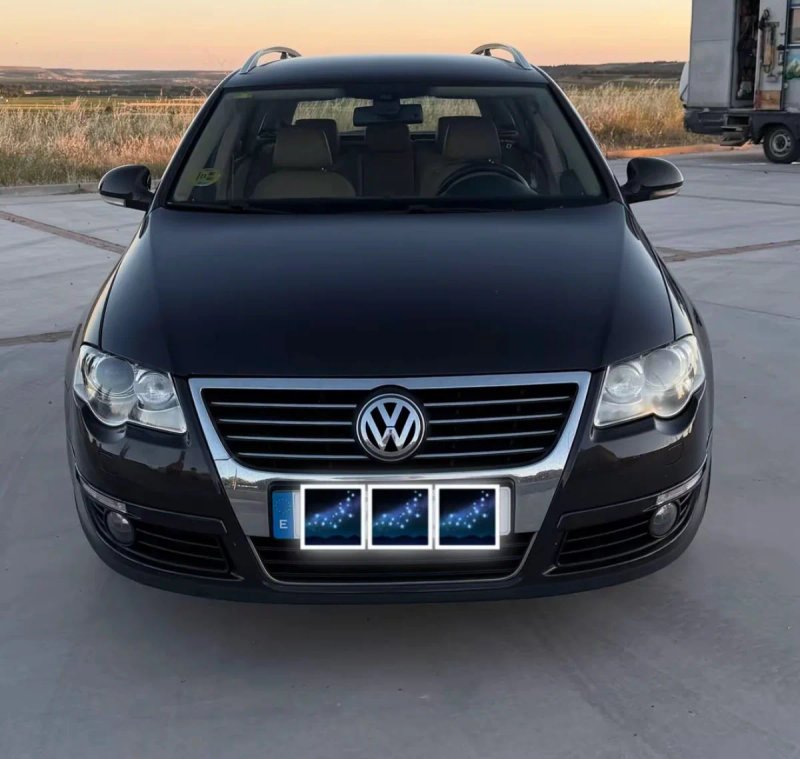 Volkswagen Passat 2009 - foto 1