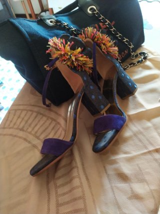 Sandali tacco scamosciato jeans rafia