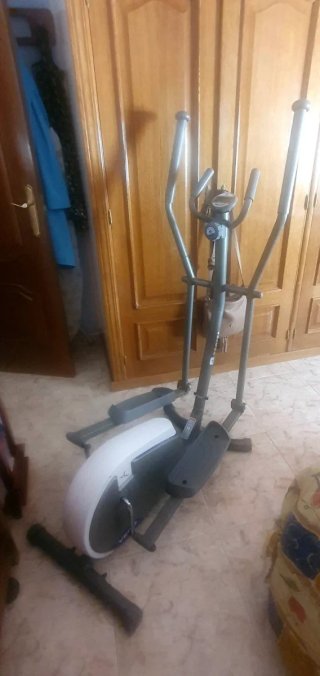 Bicicleta elíptica casi sin uso