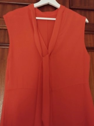 Vestido naranja midi sin mangas