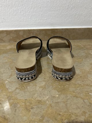 Chanclas plataforma negras talla 38