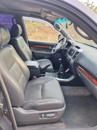 Toyota Land Cruiser 2004