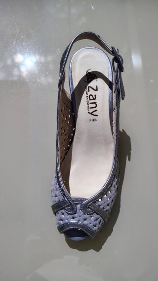 Sandalias Zany plateadas talla 35