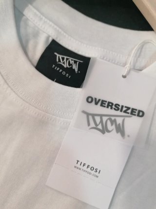 Camiseta Elia Blanca The Journey of TYCW